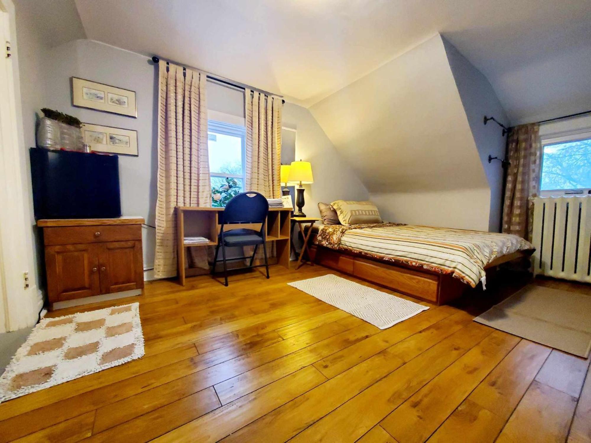 Merj'S Guest House In Wolesly Winnipeg Extérieur photo