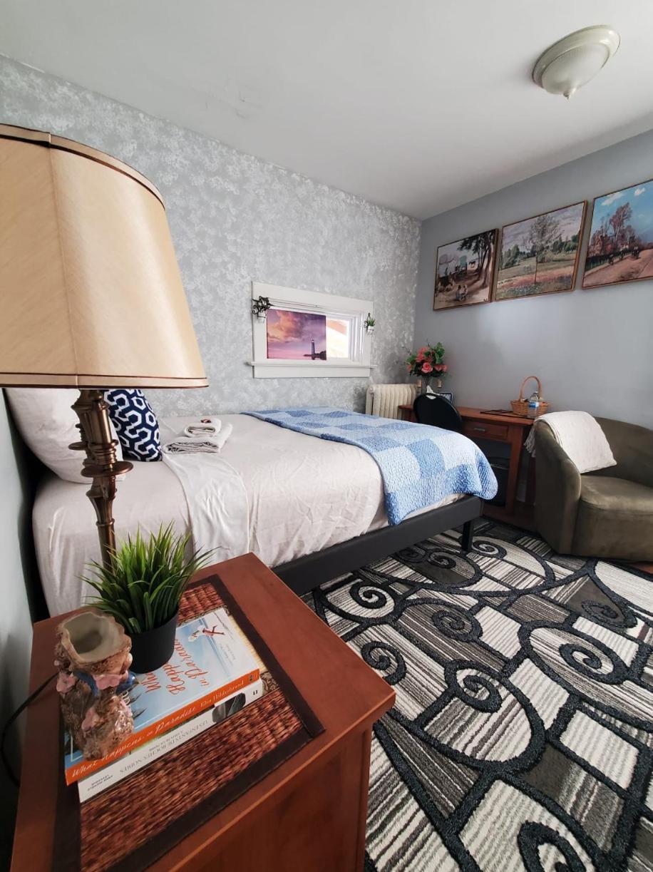Merj'S Guest House In Wolesly Winnipeg Extérieur photo